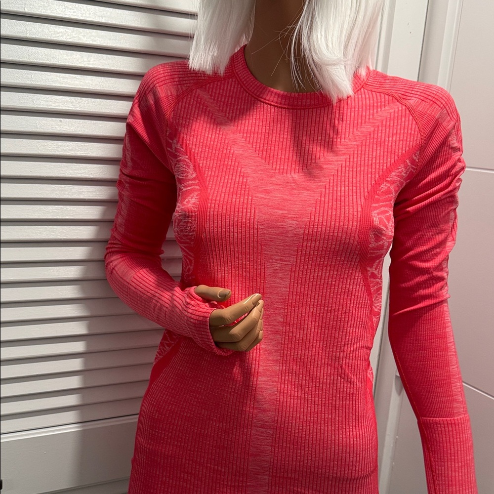 LuLulemon Pink Long Sleeve Ribbed Top size 6 - Picture 4 of 11